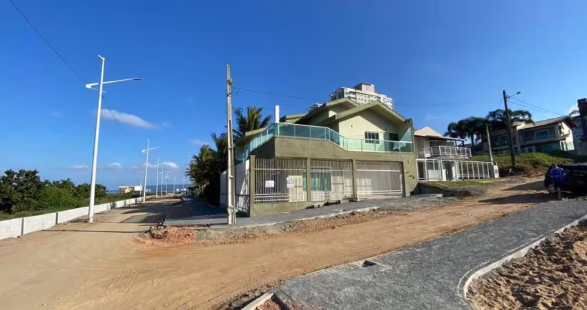 Casa com 4 dormitórios à venda, 340 m² por R$ 3.800.000,00 - Itacolomi - Balneário Piçarras/SC