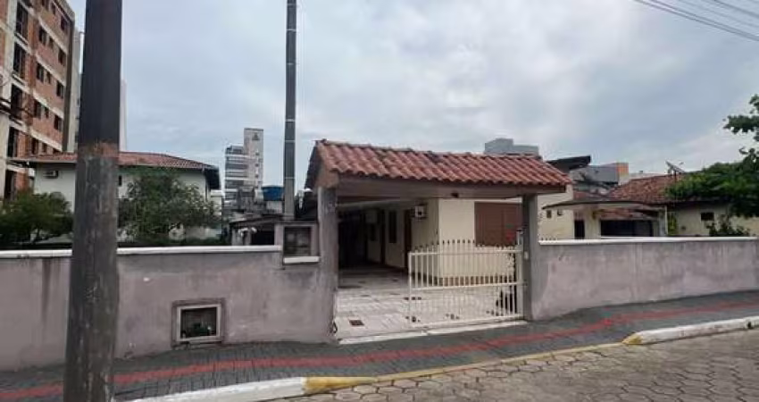 Casa à venda, 90 m² por R$ 750.000,00 - Itacolomi - Balneário Piçarras/SC