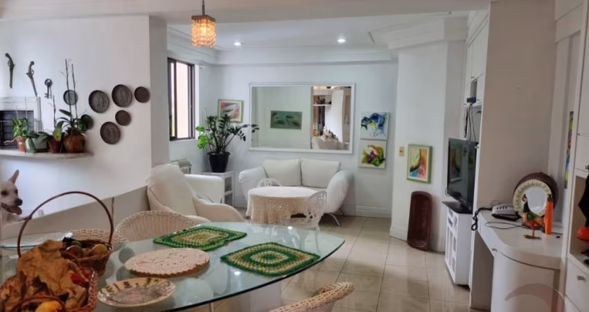 Magnífico Apartamento de 3 dormitórios no Centro de Florianópolis