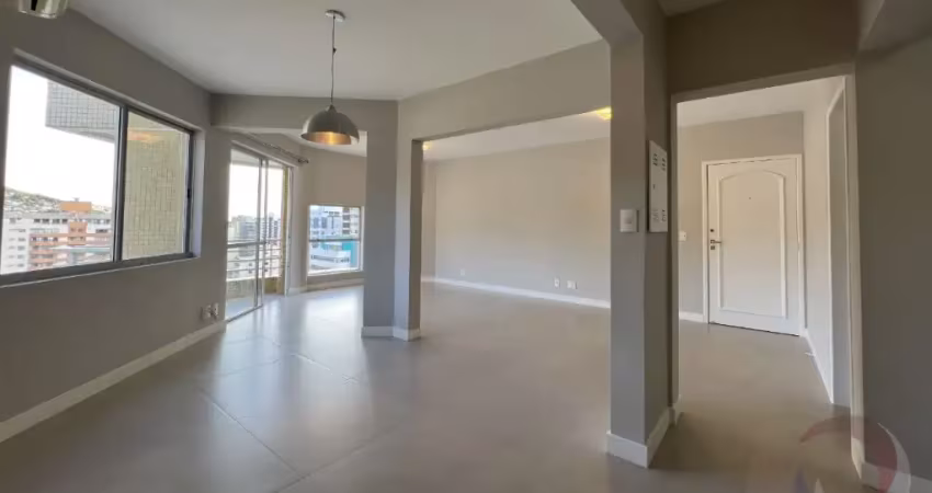 Excelente Apartamento de 2 dormitórios no Centro de Florianópolis