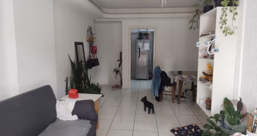 AMPLO Apartamento de 3 dormitórios no Kobrasol