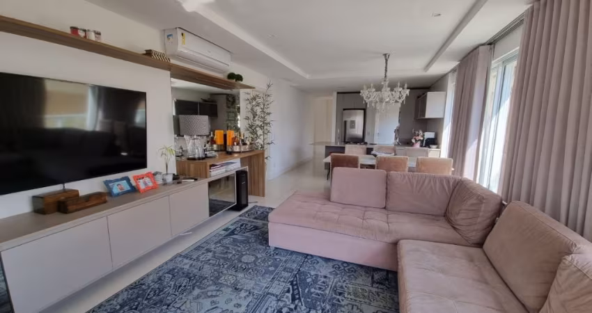 LINDO APARTAMENTO DE 3 DORMITÓRIOS NO CENTRO DE FLORIANÓPOLIS