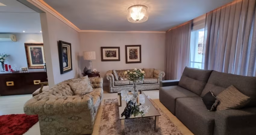LINDO APARTAMENTO DE 3 DORMITÓRIOS NO CENTRO DE FLORIANÓPOLIS