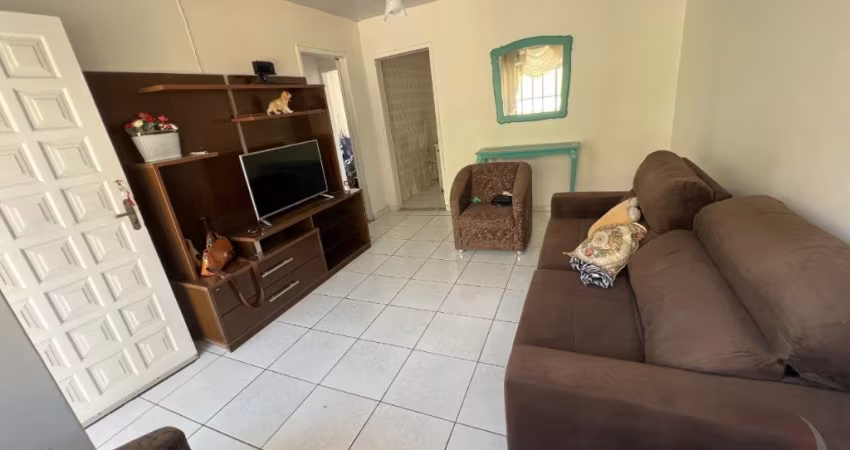 ÓTIMA CASA DE 2 DORMITÓRIOS NA AGRONÔMICA