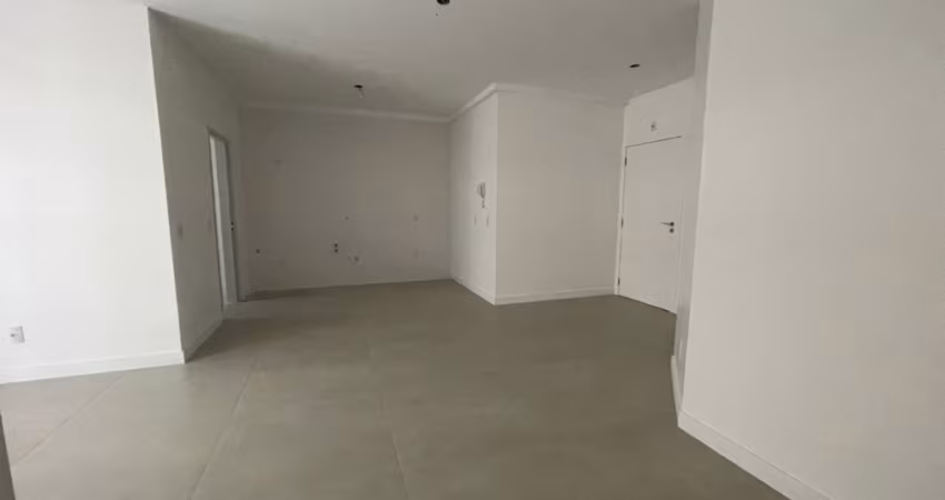 MARAVILHOSO APARTAMENTO DE 3 DORMITÓRIOS NO ITACORUBI
