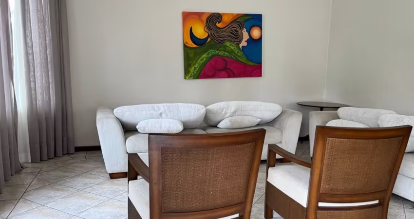 ÓTIMA CASA RESIDENCIAL DE 5 DORMITÓRIOS NA TRINDADE