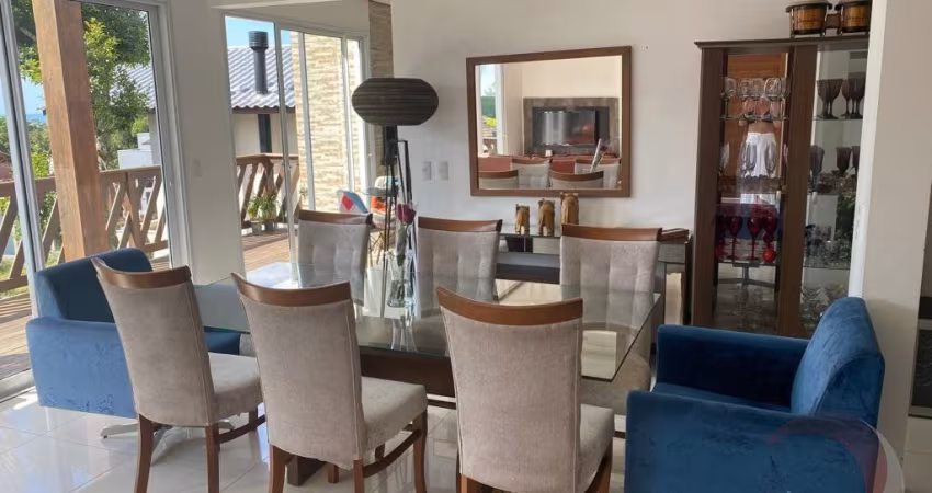 LINDA CASA RESIDENCIAL DE 5 DORMITÓRIOS NO CAMPECHE