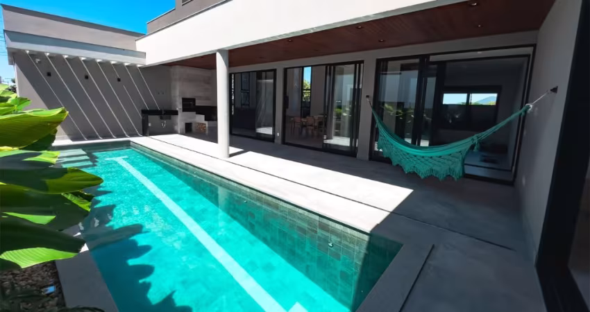 MARAVILHOSA CASA RESIDENCIAL DE 3 DORMITÓRIOS NO CAMPECHE