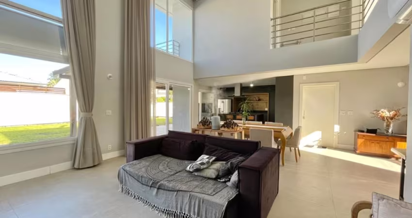 LINDA CASA EM CONDOMÍNIO FECHADO COM 4 DORMITÓRIOS