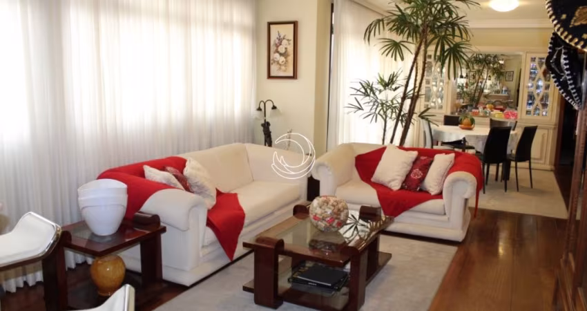 ÓTIMO APARTAMENTO DE 4 DORMITÓRIOS NO CENTRO DE FLORIANÓPOLIS