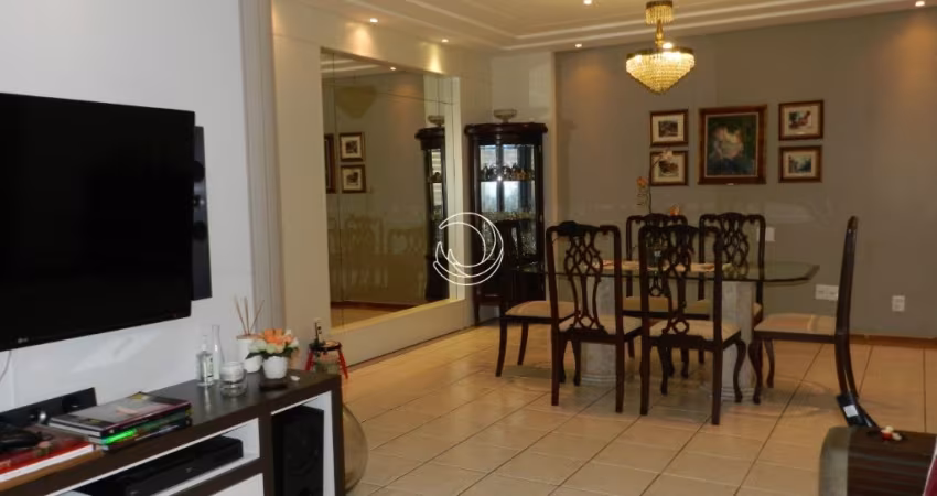 LINDO APARTAMENTO DE 4 DORMITÓRIOS NO CENTRO DE FLORIANÓPOLIS