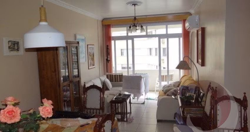 ÓTIMO APARTAMENTO DE 3 DORMITÓRIOS NO CENTRO DE FLORIANÓPOLIS