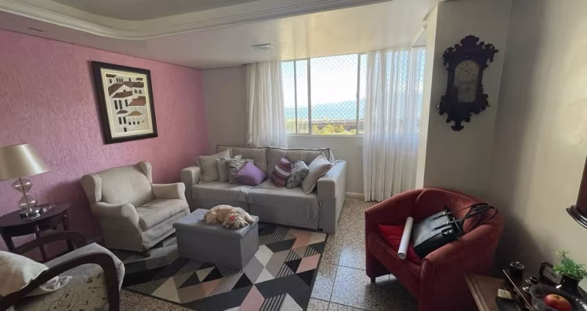 ÓTIMO APARTAMENTO DE 4 DORMITÓRIOS NO CENTRO