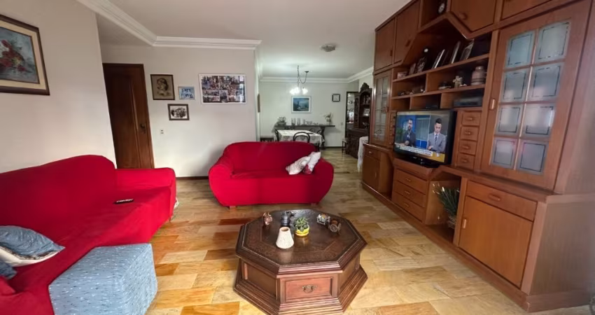 EXCELENTE APARTAMENTO DE 4 DORMITÓRIOS NO CENTRO DE FLORIANÓPOLIS