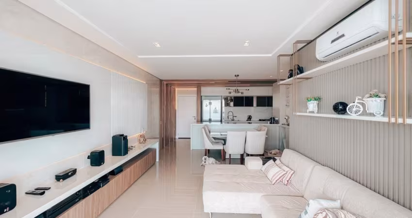 ÓTIMO APARTAMENTO DE 3 DORMITÓRIOS NO CENTRO DE FLORIANÓPOLIS