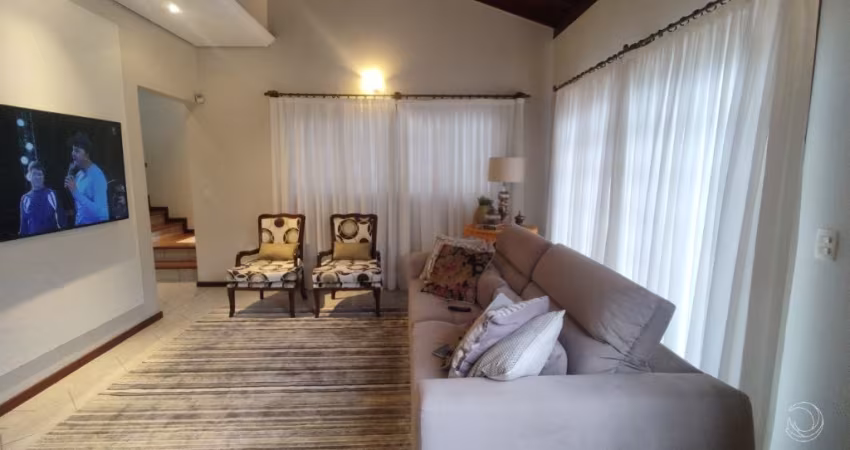 ÓTIMA CASA DE 4 DORMITÓRIOS NA AGRONÔMICA