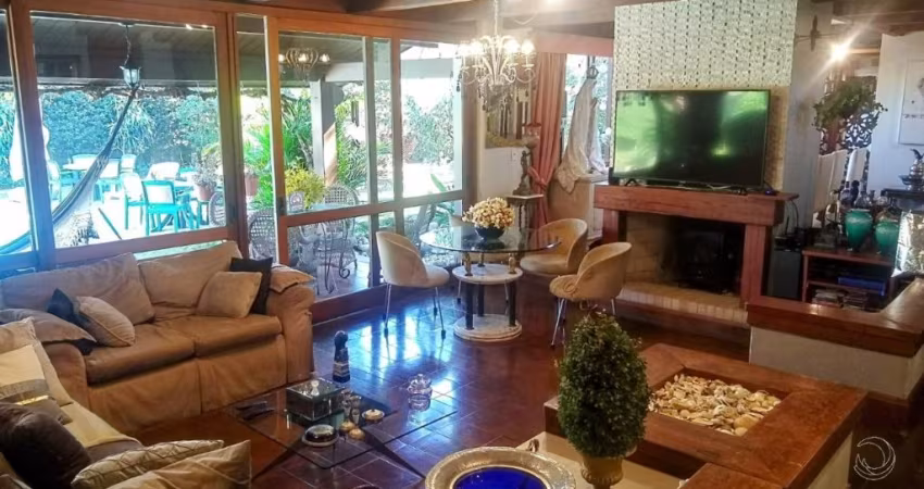 LINDA CASA DE 3 SUÍTES NO ITACORUBI
