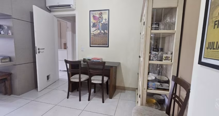 LINDO APARTAMENTO DE 2 DORMITÓRIOS NO ITACORUBI