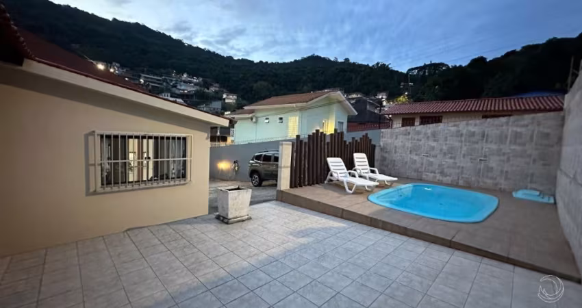 ÓTIMA CASA RESIDENCIAL DE 3 DORMITÓRIOS NO SACO DOS LIMÕES