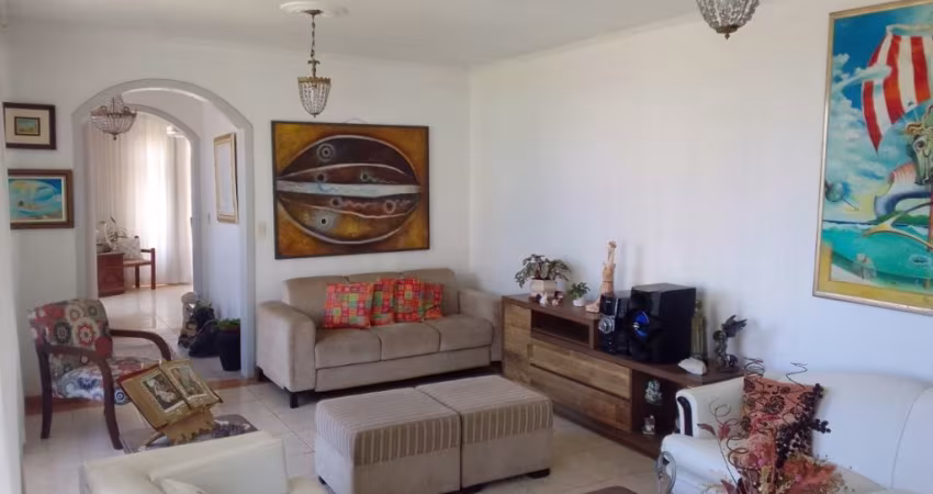 LINDA CASA RESIDENCIAL DE 4 DORMITÓRIOS NO SACO DOS LIMÕES