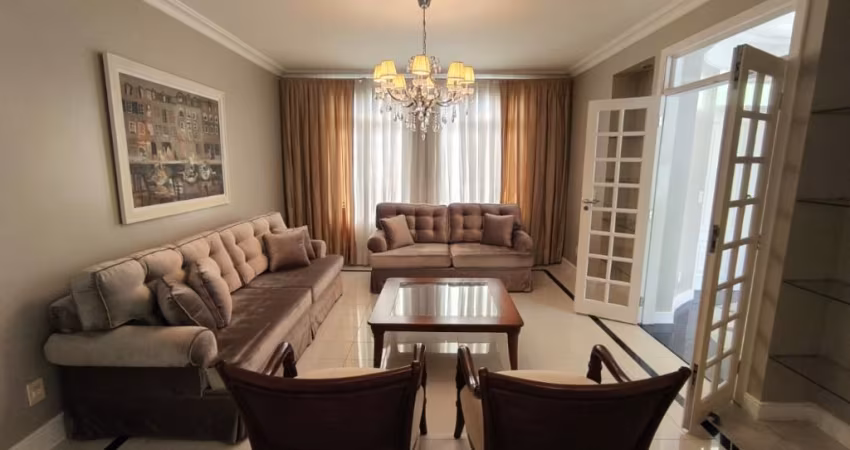 EXCELENTE CASA DE 4 DORMITÓRIOS NO CÓRREGO GRANDE