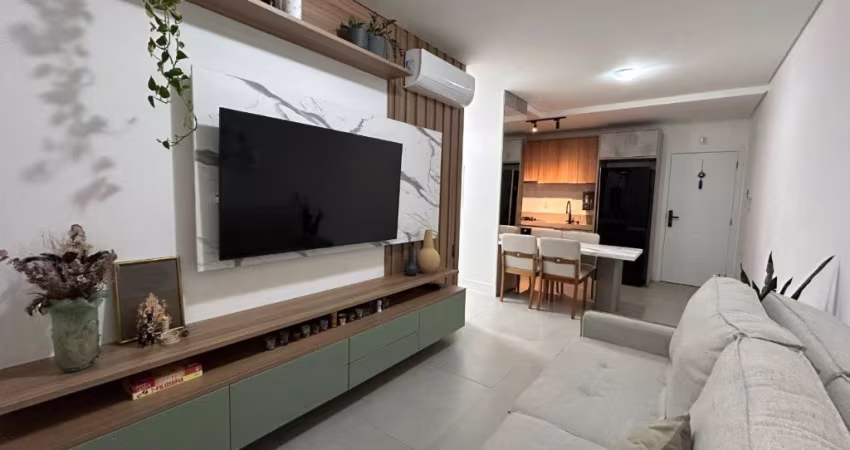 LINDO APARTAMENTO DE 2 DORMITÓRIOS NO CÓRREGO GRANDE