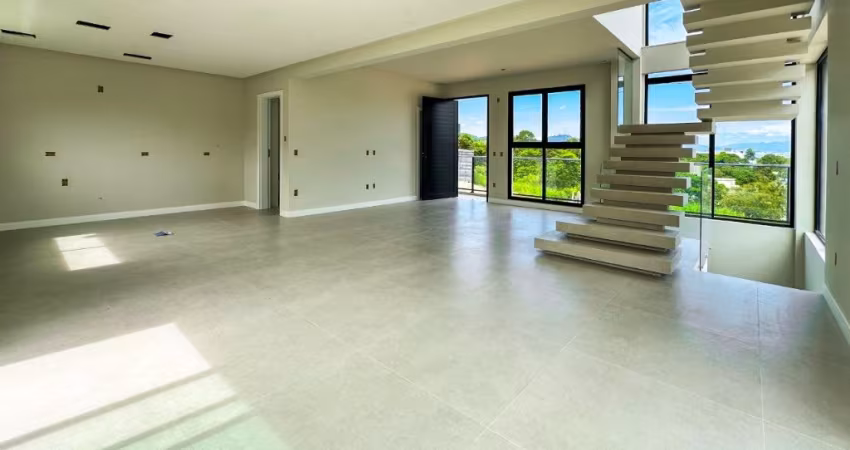 ÓTIMA CASA RESIDENCIAL DE 3 DORMITÓRIOS NO SACO GRANDE