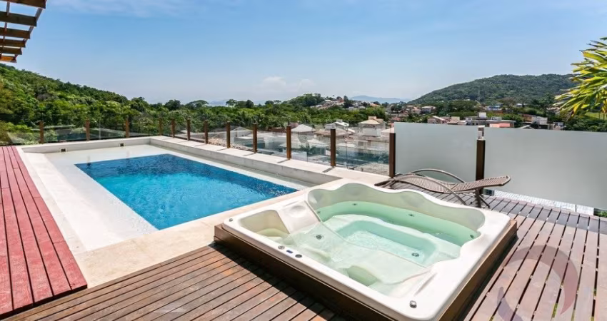 LINDA CASA RESIDENCIAL DE 5 DORMITÓRIOS NO SANTO ANTÔNIO DE LISBOA