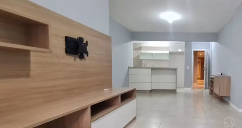 LINDO APARTAMENTO DE 2 DORMITÓRIOS NO CENTRO