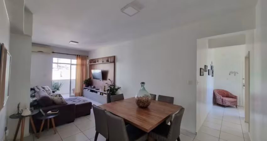 ÓTIMO APARTAMENTO DE 2 DORMITÓRIOS NO CENTRO DE FLORIANÓPOLIS