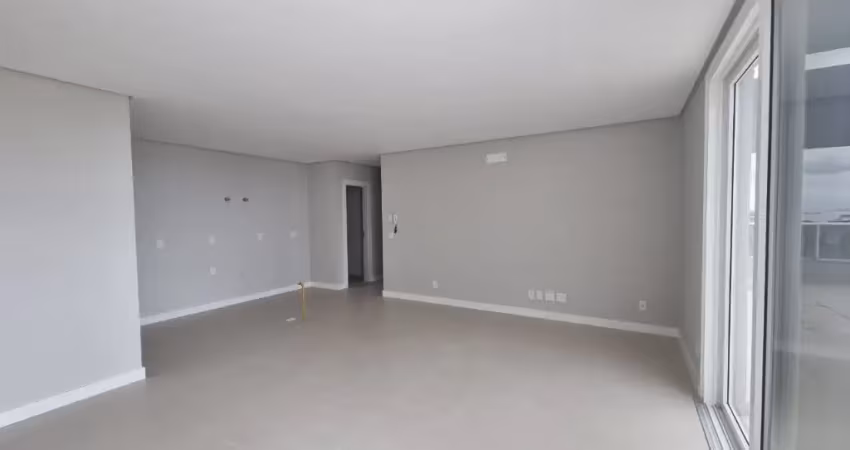 ÓTIMO APARTAMENTO DE 3 DORMITÓRIOS NO CENTRO DE FLORIANÓPOLIS