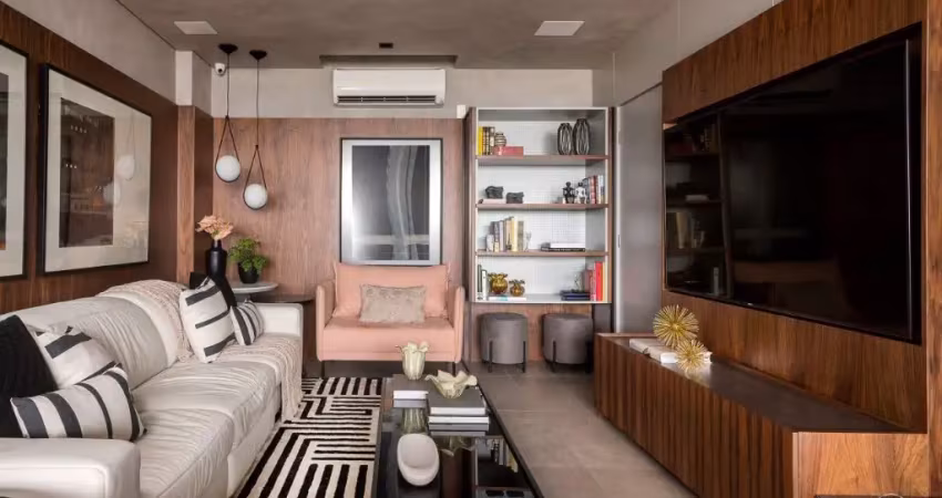 ÓTIMO APARTAMENTO DE 3 SUÍTES NO CENTRO DE FLORIANÓPOLIS