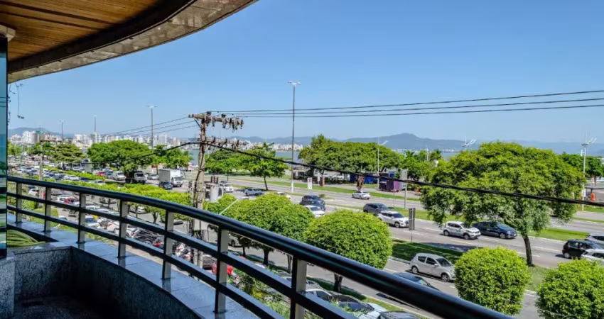 LINDO APARTAMENTO DE 4 SUÍTES NO CENTRO DE FLORIANÓPOLIS