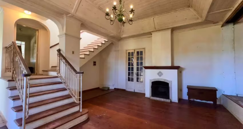Linda casa histórica com 5 quartos no bairro lagoa da conceição