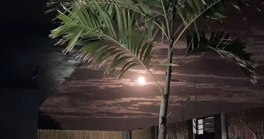 Linda casa residencial de 4 dormitórios no bairro rio tavares