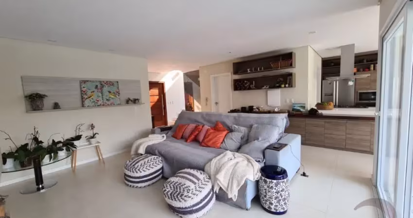 Maravilhosa casa residencial de 4 dormitórios no bairro rio tavares
