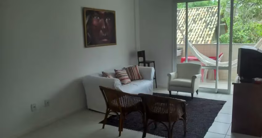 Lindo apartamento com 03 dormitórios no bairro rio tavares!