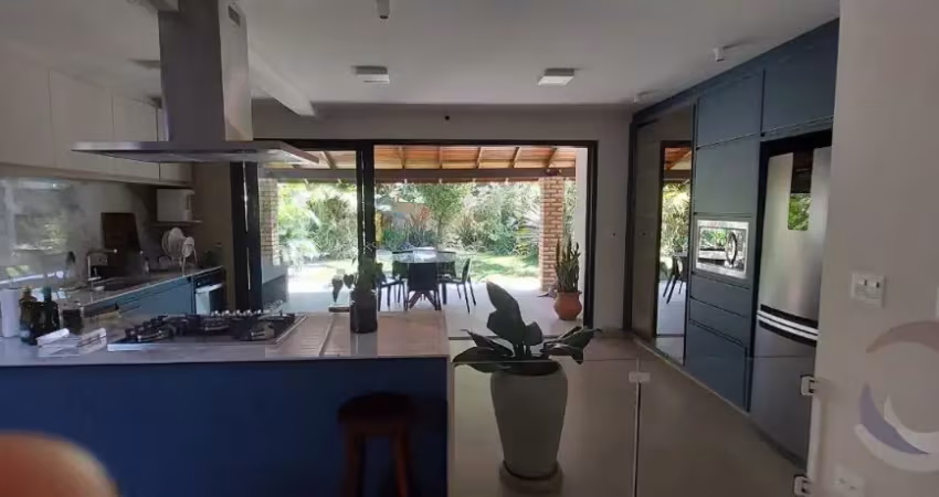 Maravilhosa casa com 3 quartos no bairro campeche - florianópolis - sc