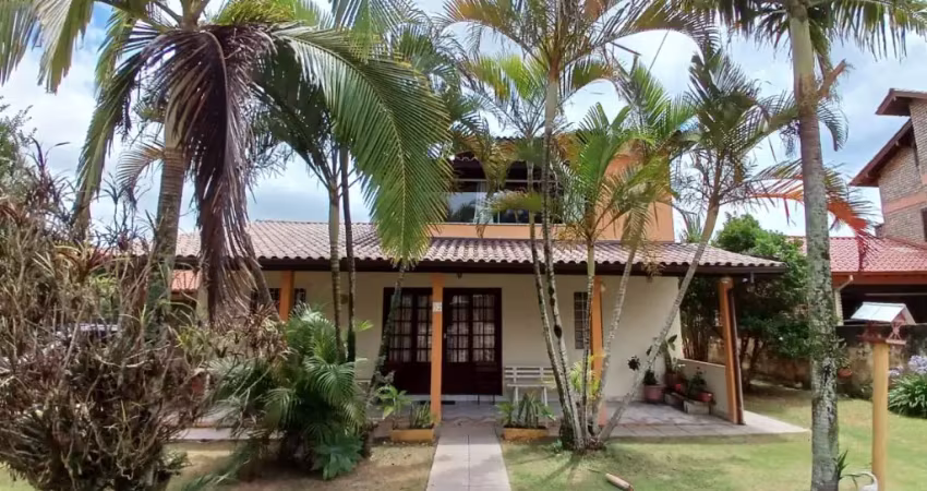 Ótima casa com 3 quartos no bairro campeche m florianópolis