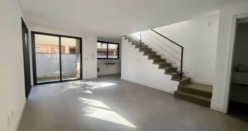 Maravilhosa casa com 3 quartos no bairro campeche em florianópolis