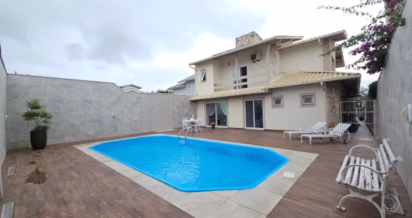 Linda casa residencial de 4 dormitórios no bairro carianos em florianópolis