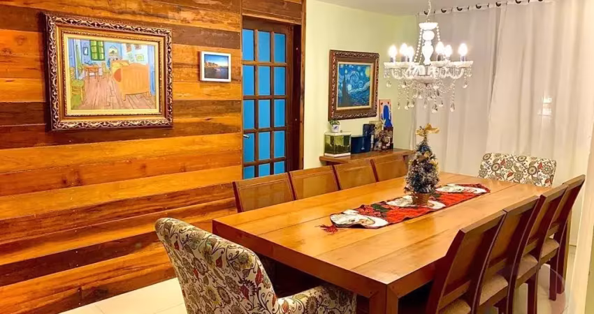 Linda casa residencial de 4 dorms no bairro carianos em florianópolis