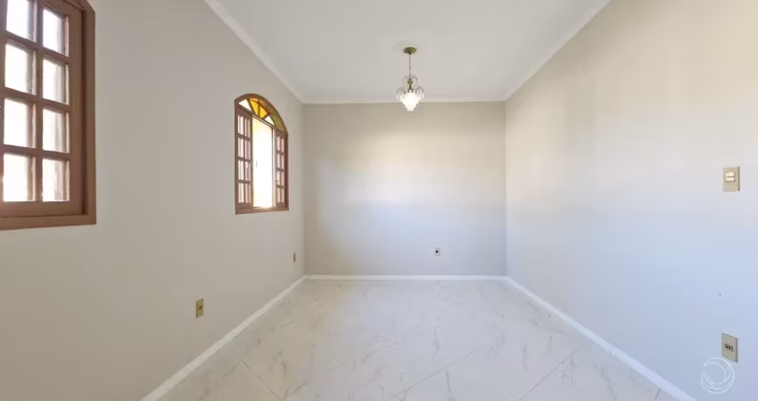 Linda casa de 361.34m² com 4 quartos sendo 1 suíte no carianos