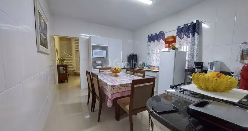 Linda casa com 5 quartos no bairro carianos em florianópolis