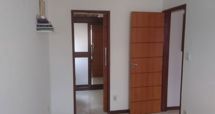 Condomínio  mata Atlantica  2 apartamentos  2/4 dependência   valor  145.000,00