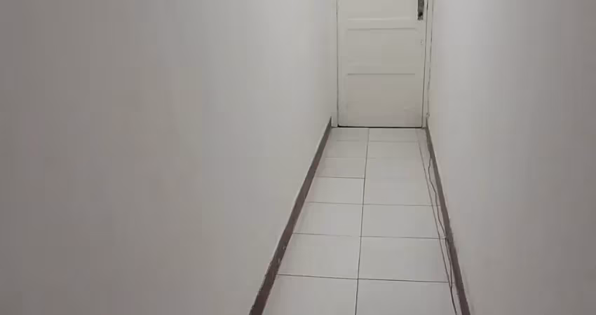 Casa com 3 quartos para alugar na Rua Aristides Áttico, 66, Barbalho, Salvador
