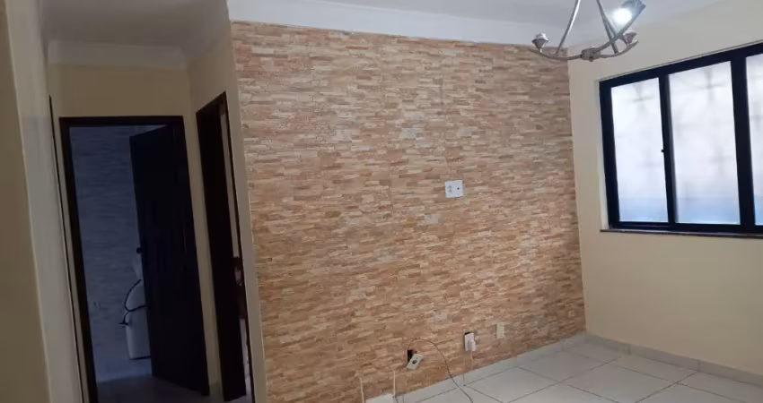 Condomínio santo  inácio  2/4 térreo  valor  130.000,00