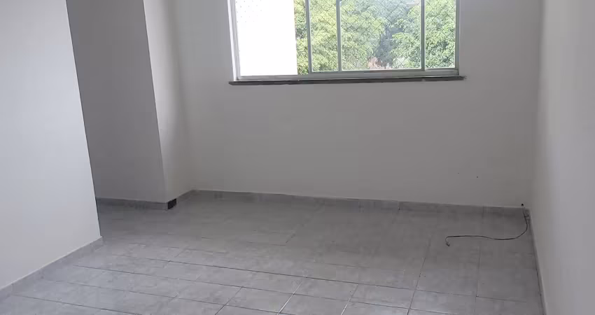 Apartamento com 2 quartos para alugar na Conjunto Vivenda dos Pássaros, 78, São Marcos, Salvador
