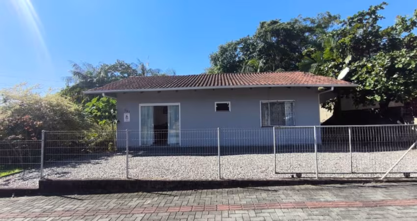 ALUGO CASA MOBILIADA