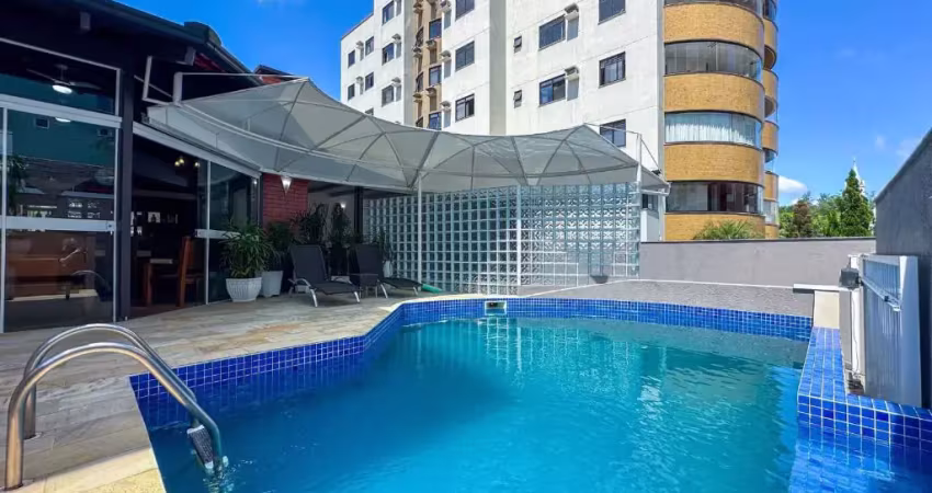 VENDO LINDA CASA MOBILIADA E COM BELA PISCINA